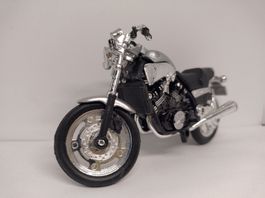 Maisto, Yamaha VMax 1/18