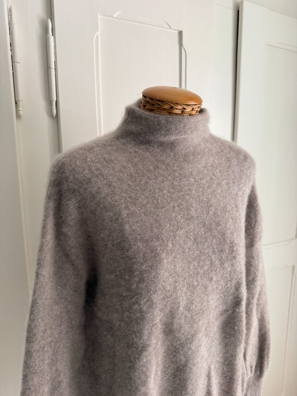 Pulls & Sweat-shirts: MAGASCHONI - Kaschmir Pullover beige L – D'occasion à Zürich par Diazaio 1