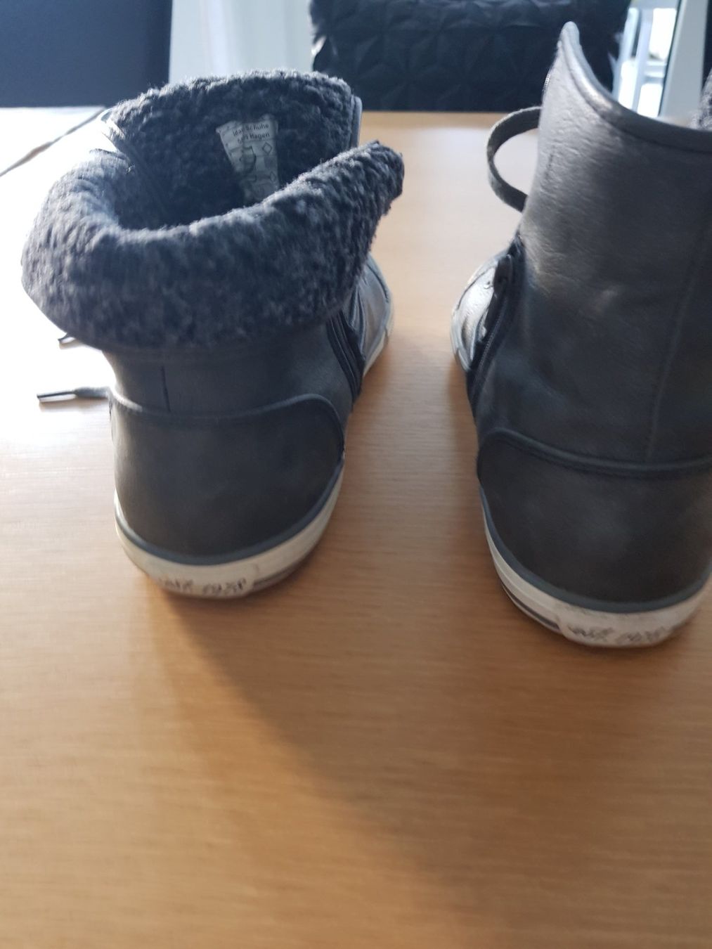 Scarpe da donna: Tolle  Sneakers   est.1978 – Usato da Stansstad venduto da leoni66 1