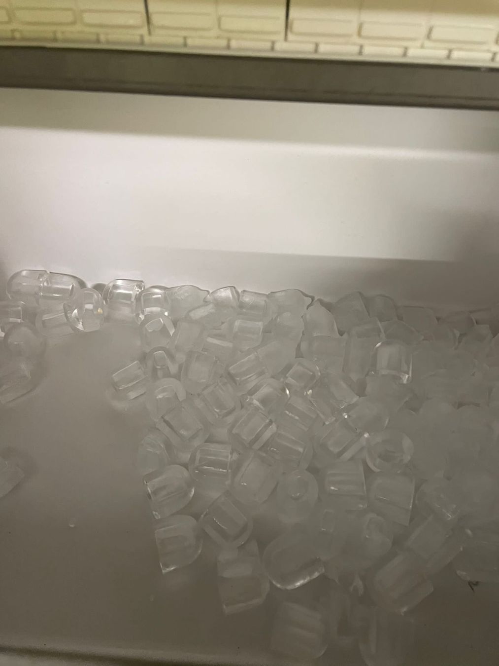 Elettrodomestici da cucina: Eiswürfelmaschine – Usato da Rupperswil venduto da pimi88 3