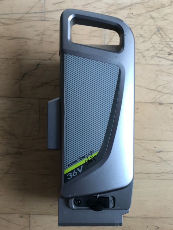 Grosser Flyer Akku Panasonic 540Wh, 36V, lädt nicht mehr Comprare su Ricardo
