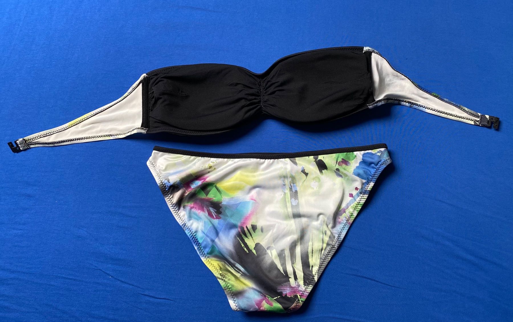 Costumi da bagno & Bikini: Schönes Bikini mehrfarbig – Nuovo (secondo la descrizione) da Bözberg venduto da RosmarieOb 2