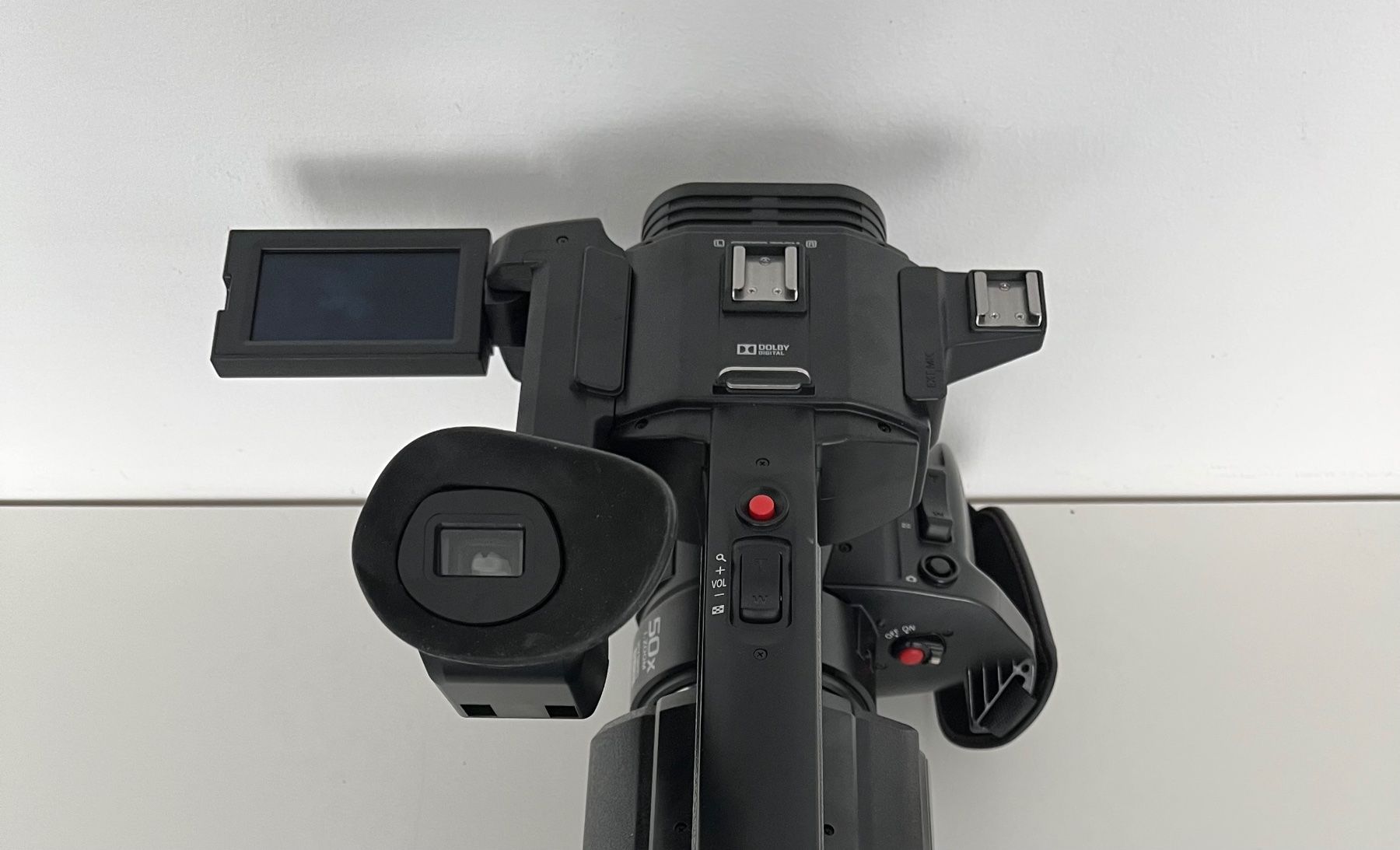 Panasonic Videocamere: Panasonic Full HD AVCCAM – Usato da Dietikon venduto da RR1961 7