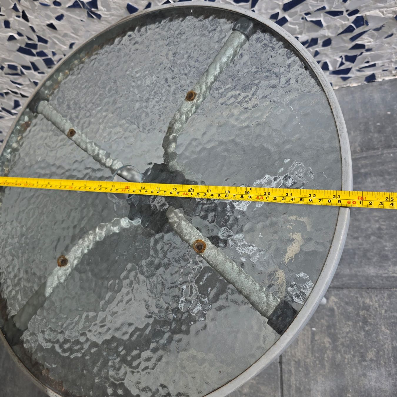Tische: Gartentisch Rund Glas Metall Gestell – Gebraucht aus Rheinsulz von Dred 5