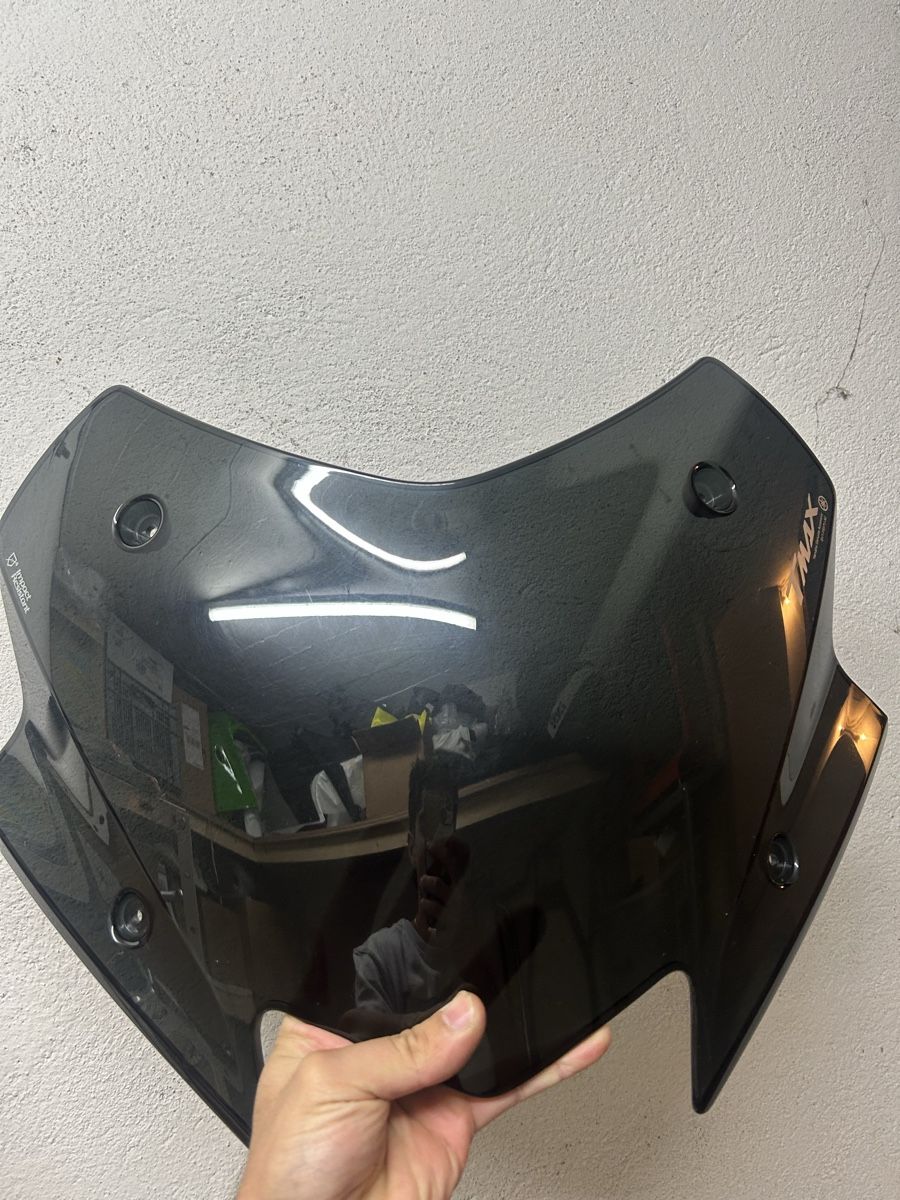 Yamaha Tutti pezzi di ricambio per scooter: Bulle sport tmax – Usato da Ecublens VD venduto da RodrigoFortunato249