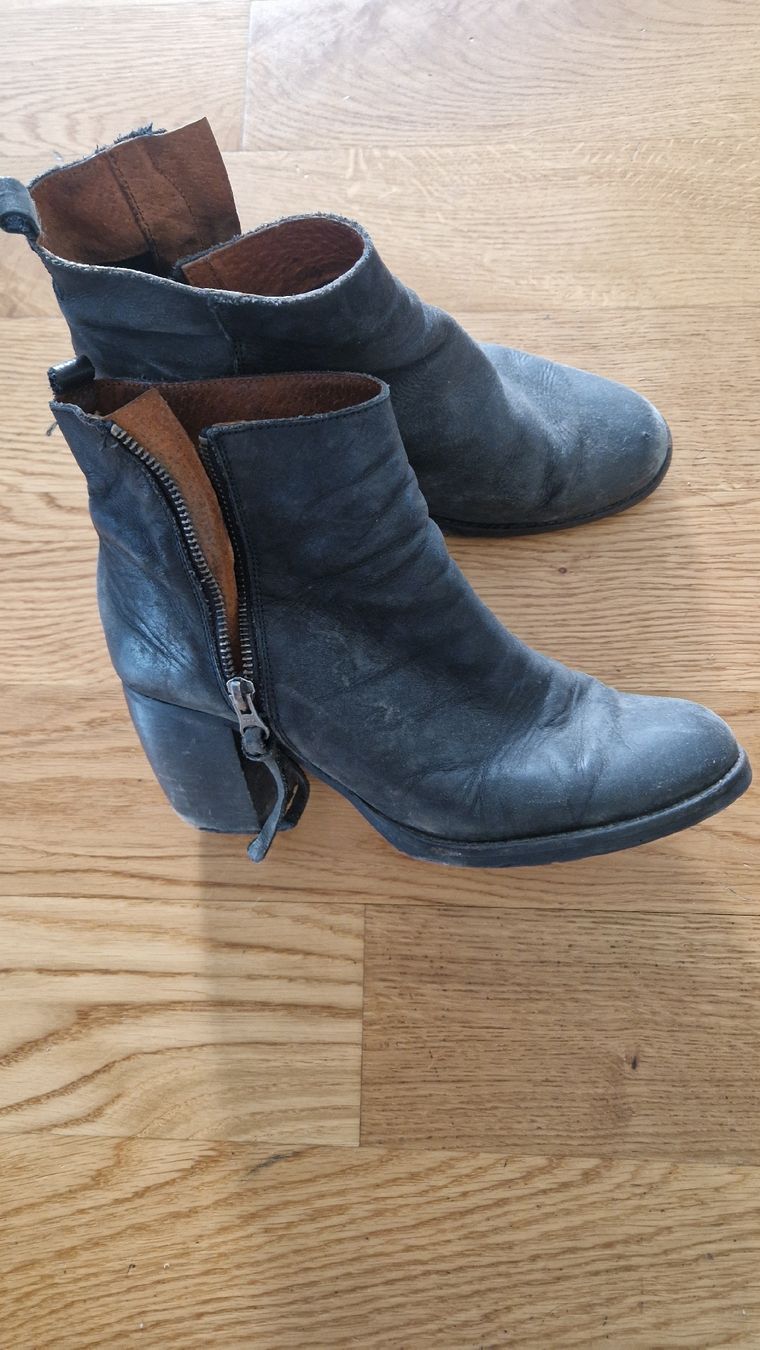 Scarpe da donna: Winter Stiefeletten, grau, Grösse 40 – Usato da Zürich venduto da mis_2kxn