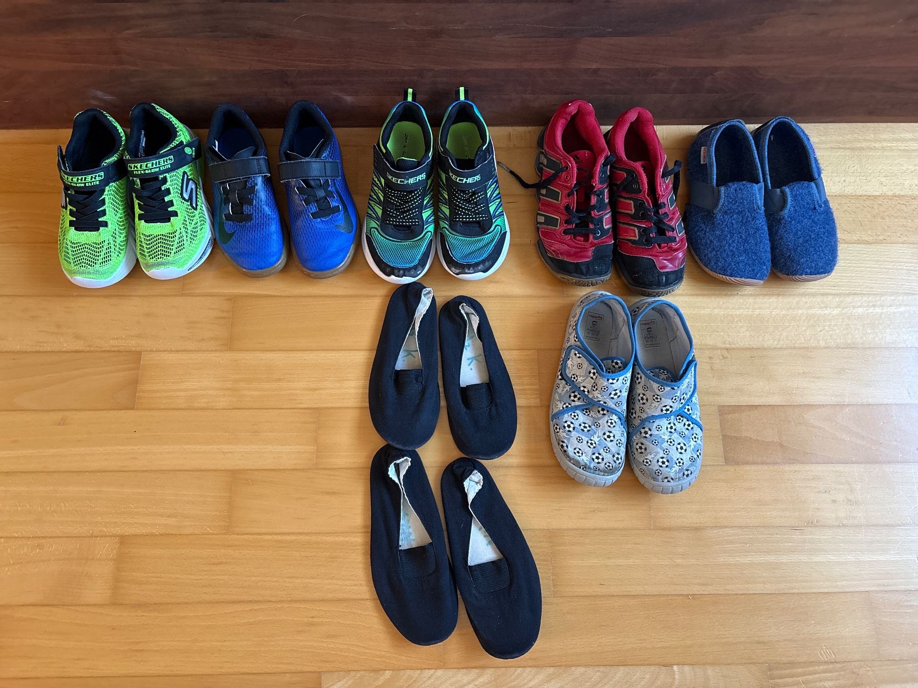 Schuhe für Jungen: Schuhpaket gr 31-35 – Gebraucht aus Effretikon von MarthaK.