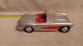 Modellauto Chevrolet Corvette silber gebraucht Zustand