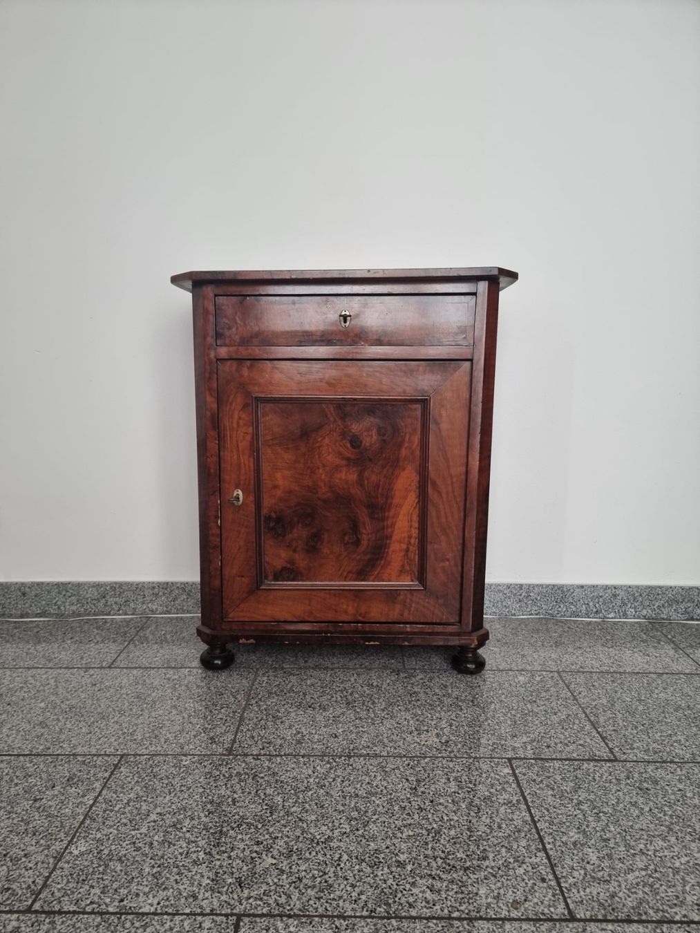 Armadi: Antiker Schrank / Kommode. Biedermeier – Usato da Paradiso venduto da jor_2pdl