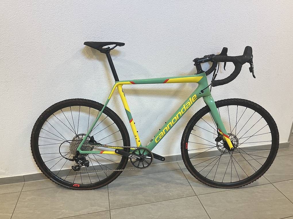 Velos: Cannondale Super X - Apex 1 Carbon – Gebraucht aus Eysins von cbe_qs6g