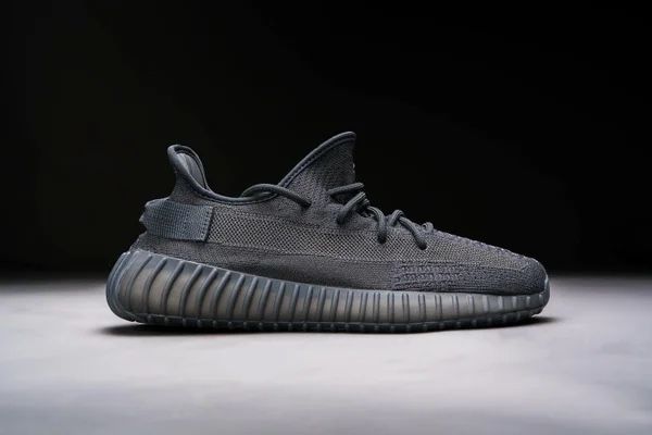 Adidas Scarpe da uomo: Adidas Yeezy Boost 350 V2 Onyx – Nuovo e nell'imballaggio originale da Elsau venduto da mor1ano