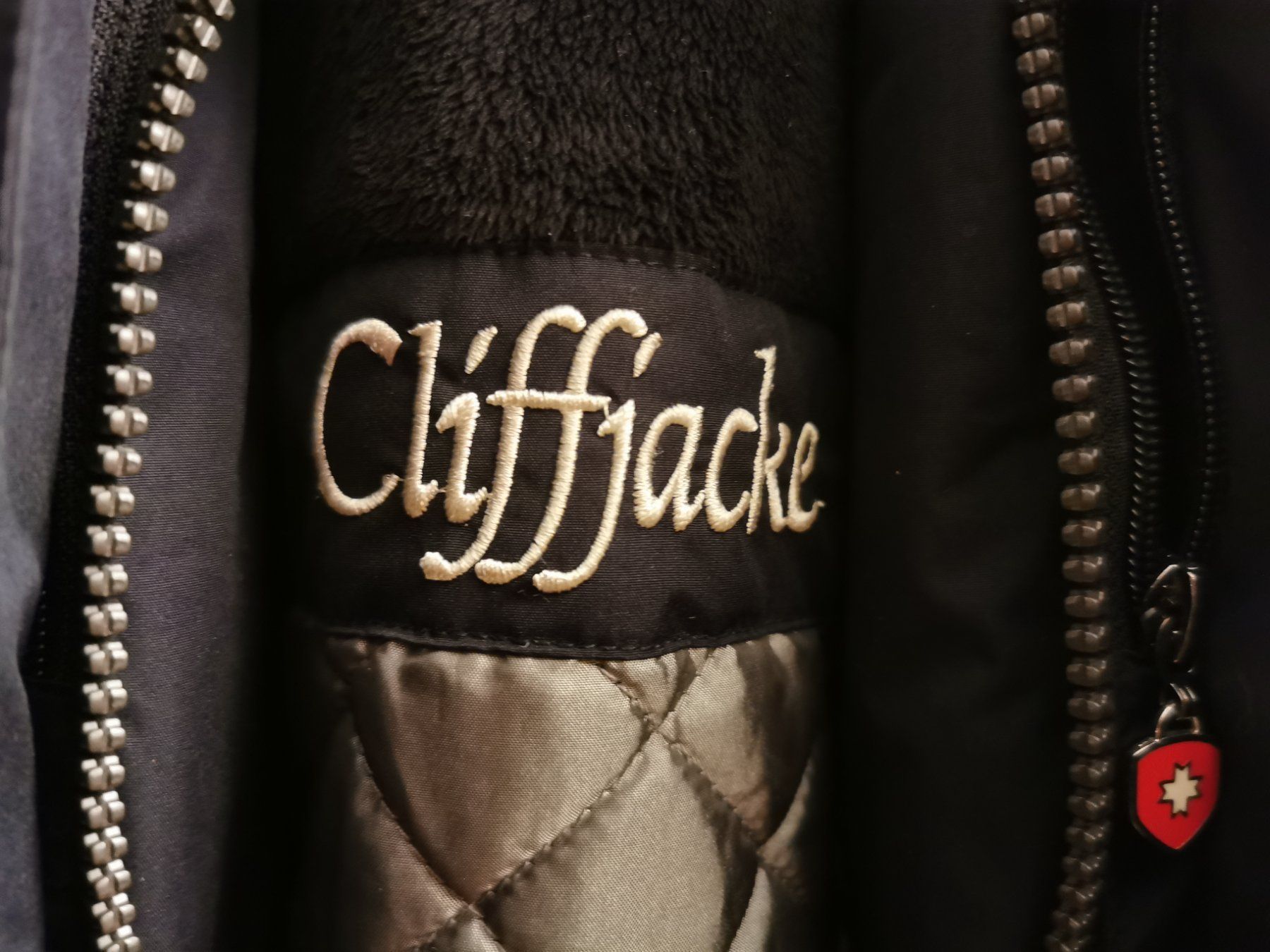 Jacken: Wellensteyn Winter Herrenjacke Grösse M, Typ Cliffjacke – Gebraucht aus Ossingen von Dinkytoys 1