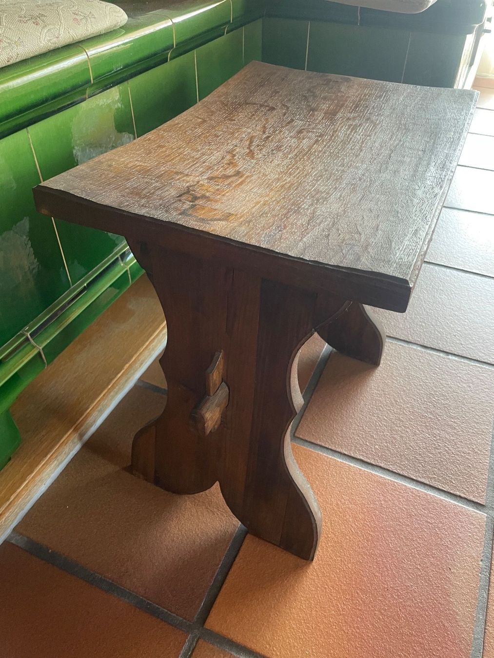 Tabourets: Antikes Holz Schemmeli – D'occasion à Volketswil par rubin74 4