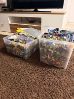 Riesen LEGO Konvolut, zirca 23 kg Steine und Figuren