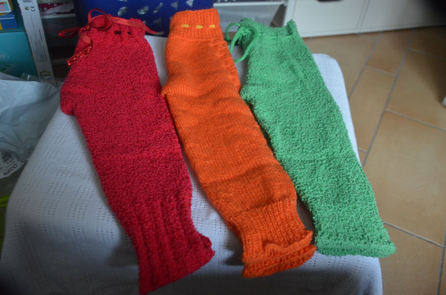 Pantaloni: TAILLE 80 - 3 PAAR HOSE NEU - HANDARBEIT – Nuovo e nell'imballaggio originale da Chiasso venduto da Dolly015