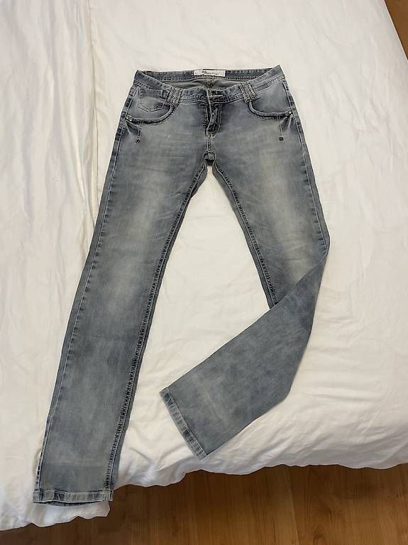 Jeans: Jeans in heller Waschung – Usato da Glis venduto da SabrinaXA