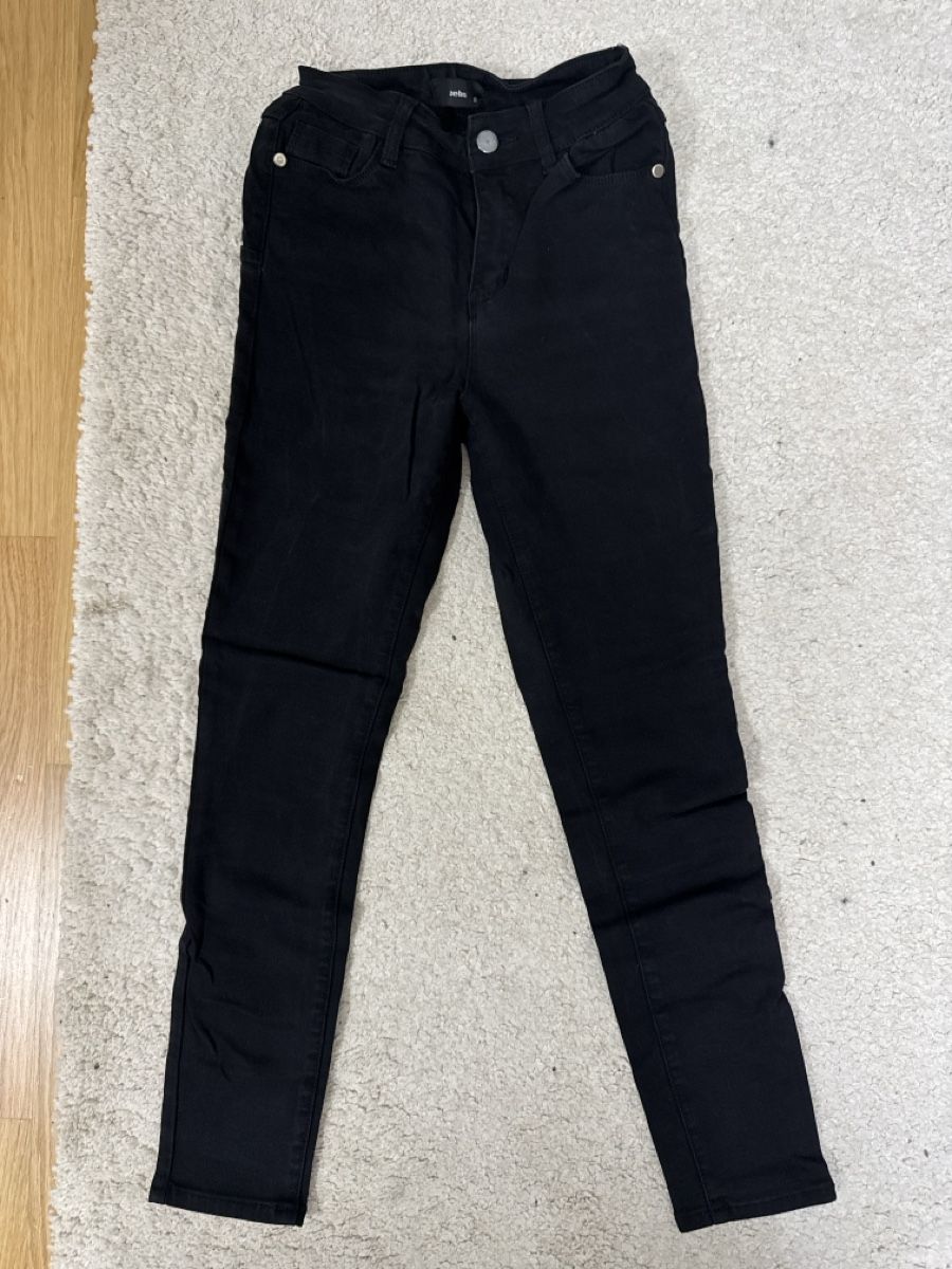 Jeans: Schwarze Jeans – Usato da Bolligen venduto da arg_v256 1