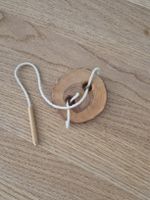 Holz mit Schnur und Griff - Montessori