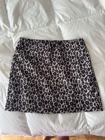 Jolie jupe imprimé léopard taille S/M, état neuf 