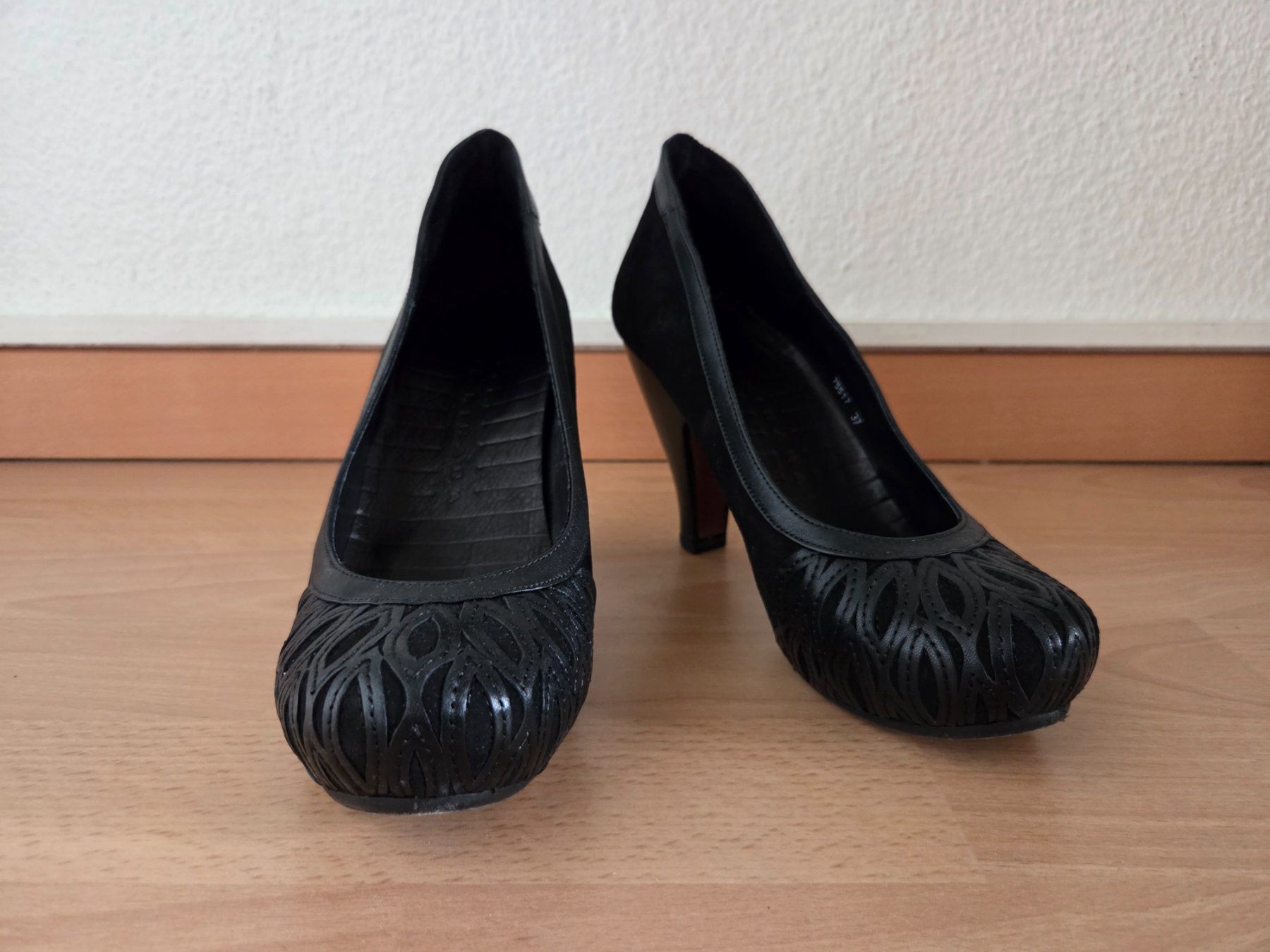 Chie Mihara Chaussures femmes: Chie Mihara Pumps Gr. 37 – D'occasion à Zürich par kat_7wq2