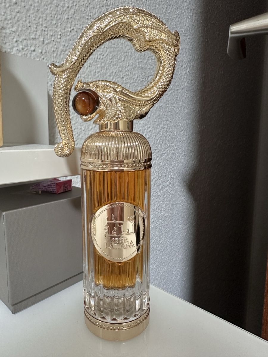 Lattafa Profumi & Eau de Toilette: Parfum Lattafa Sehr – Nuovo (secondo la descrizione) da Oberurnen venduto da nes_8xqt