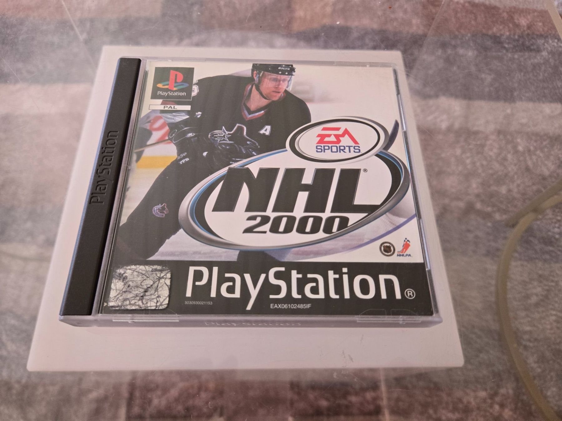 Giochi: NHL 2000 PS1 – Usato da Bussigny venduto da Kfdlt
