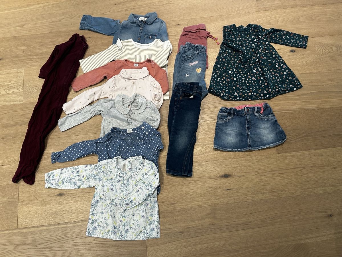 Ensembles coordonnés: Mädchen Kleiderpaket Grösse 86 – D'occasion à Wetzikon ZH par Smashy333