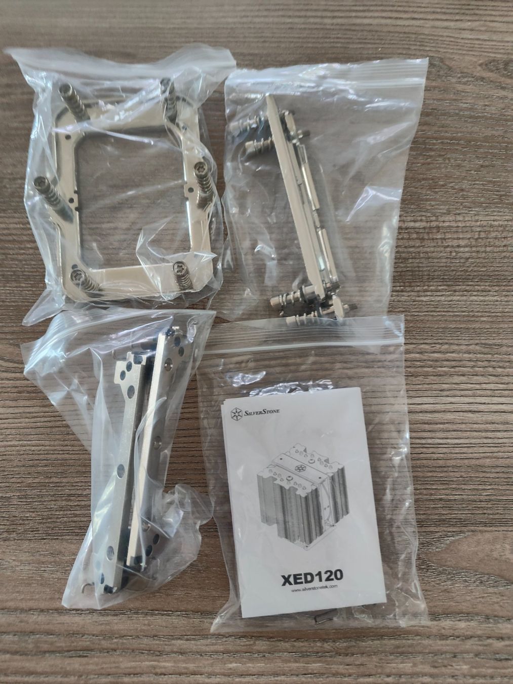 Composants électroniques: Silverstone XED120 4U Server CPU Kühler – D'occasion à Hägglingen par htr_qz5j 2