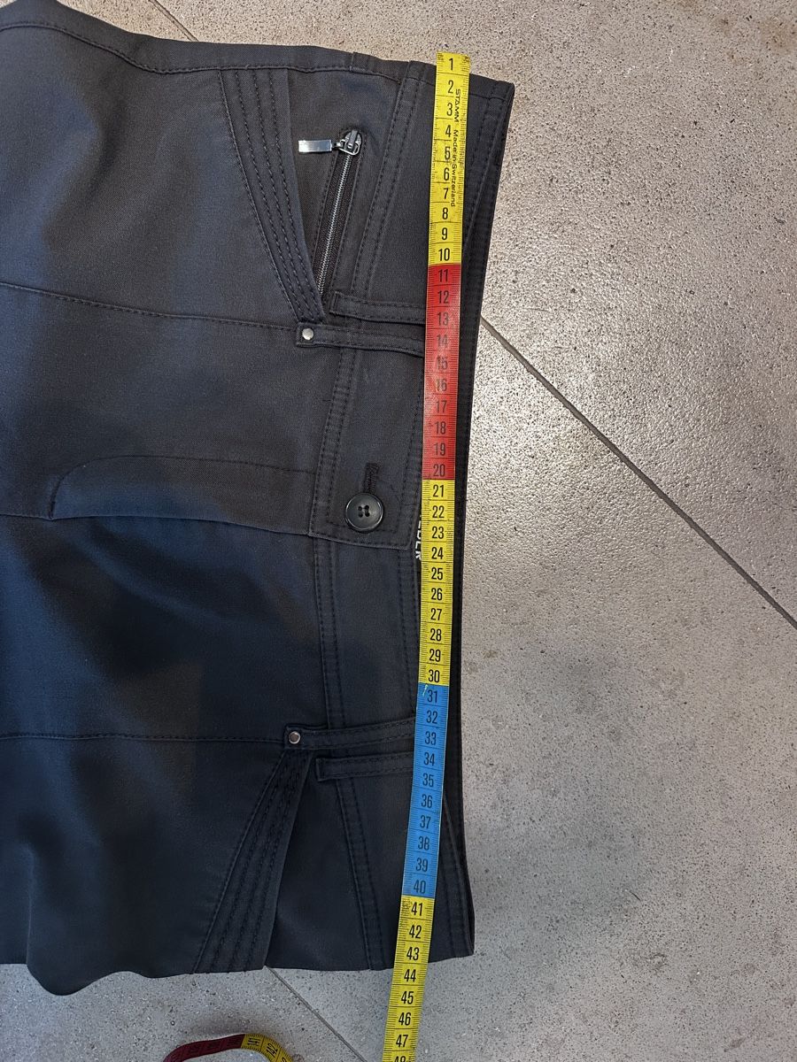 Gerry Weber Pantaloni: Schwarze Gerry Weber SlimStyle Hose Gr. 40 – Usato da Buchs SG venduto da Sunie 1
