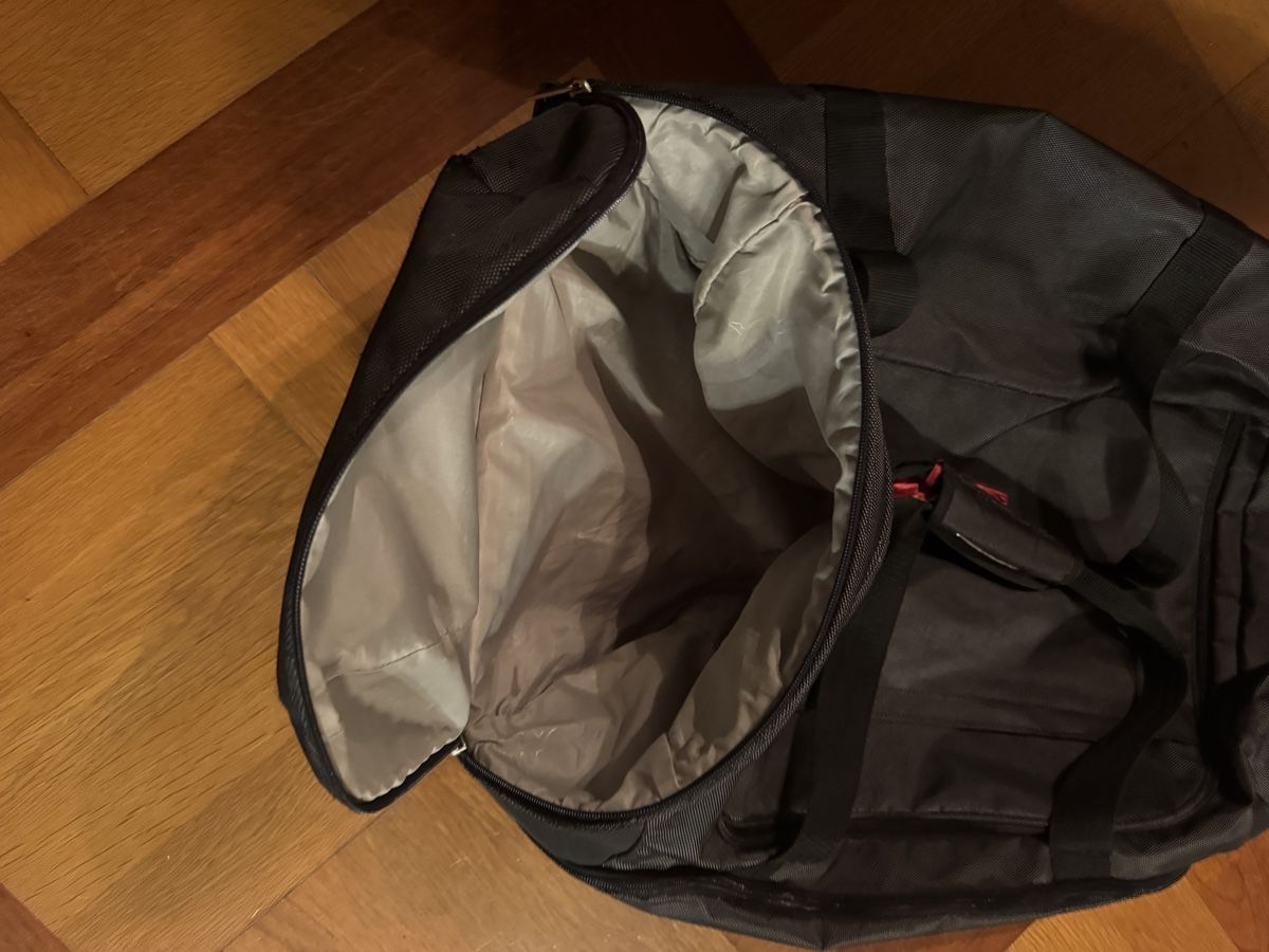 Kappa Valigie: Grosser  Kappa Reisetasche Grau  – Usato da Grindelwald venduto da yoloflip45 1