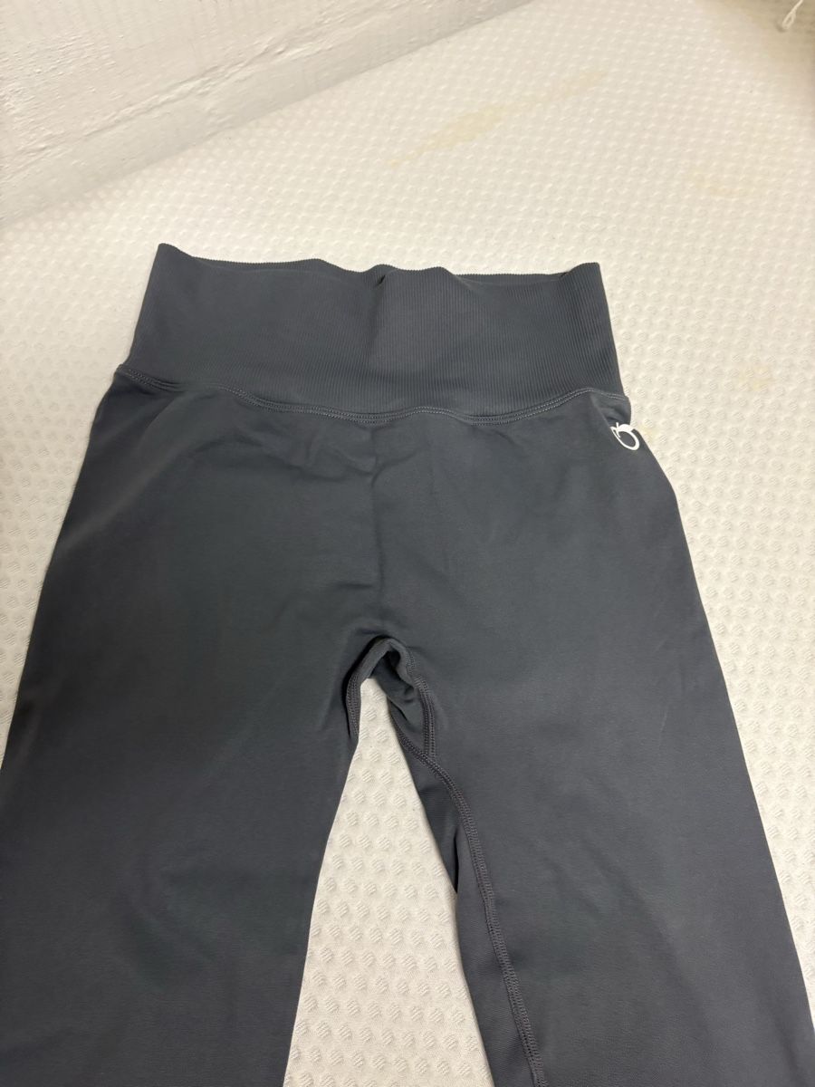 Leggings: Damen Leggins/grau;Gr.M – Gebraucht aus Winterthur von Nena222 1