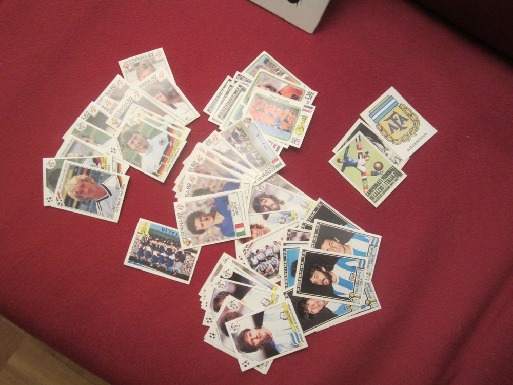 Panini Cartes à collectionner: Fussball Panini WM Sticker Sammlung 70er/80er Jahre – D'occasion à Volketswil par nemo2000