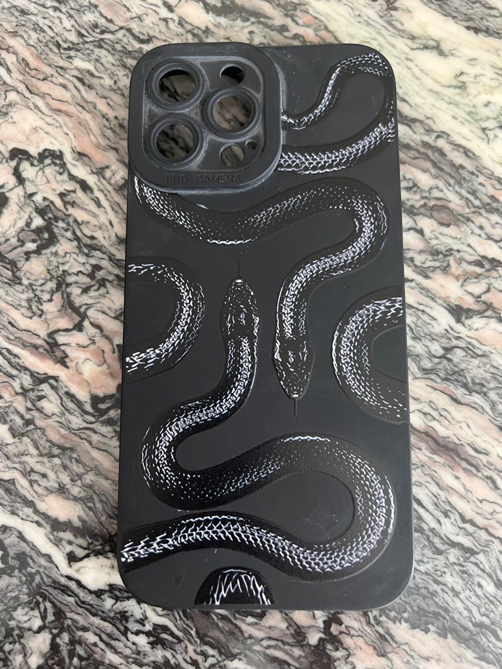 Cover & Protezioni schermo: 5 Schutzhüllen iPhone 13 Pro Max – Usato da Amriswil venduto da Emilyerdbeer22 3