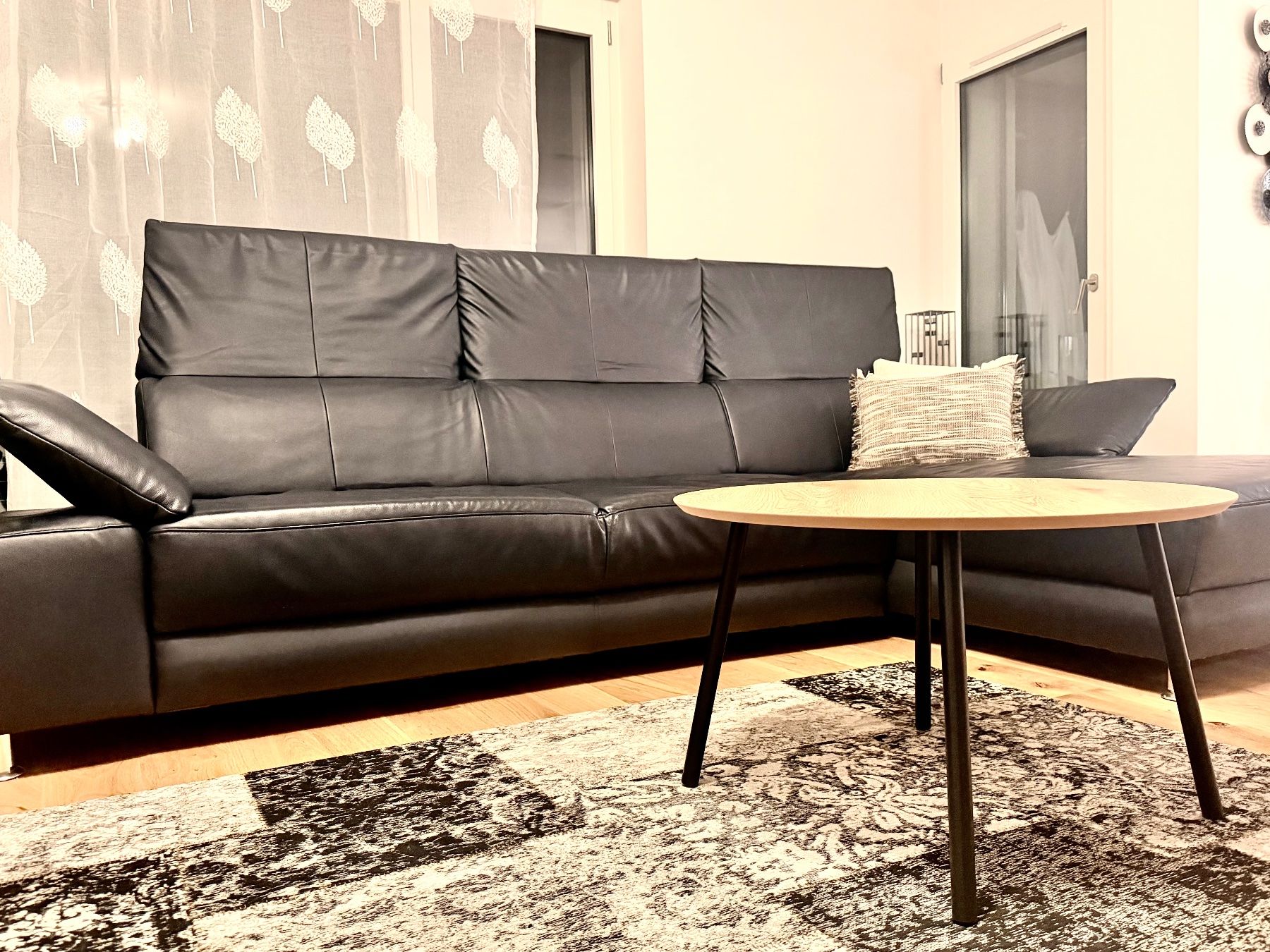 Divani: Schwarze Designer Eckdofa - echt Leder – Usato da Walchwil venduto da Michele115