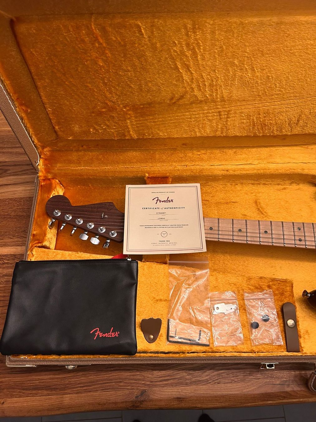Fender Strumenti musicali: Fender Rarities Flames Maple Top Stratocaster – Nuovo (secondo la descrizione) da Prez-vers-Noréaz venduto da sci_0002 8