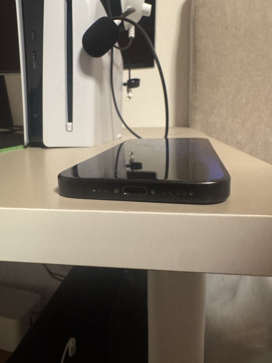 Apple Telefoni cellulari / Smartphones: iPhone 15 pro 256GB top zustand! Lies die Beschreibung! – Usato da Zürich venduto da Yoni_to 3
