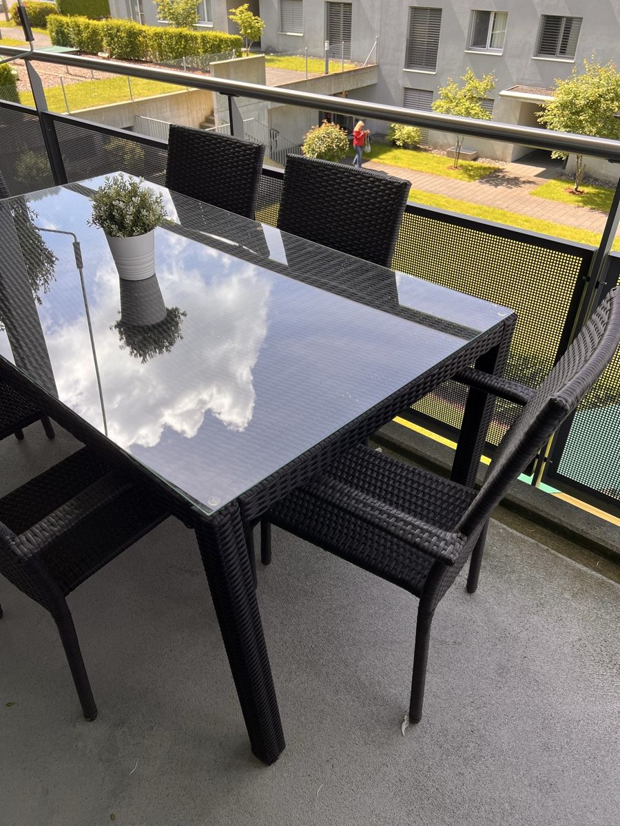 Set di tavolo e panche: Tisch mit 6 Stühlen – Usato da Root venduto da aap_szy2 2