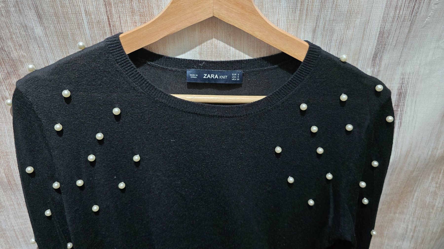 Zara Maglioni & Felpe: 🎉 ZARA KNIT Feinstrickpullover - S - mit Perlen – Usato da Thalwil venduto da VitaMini 1