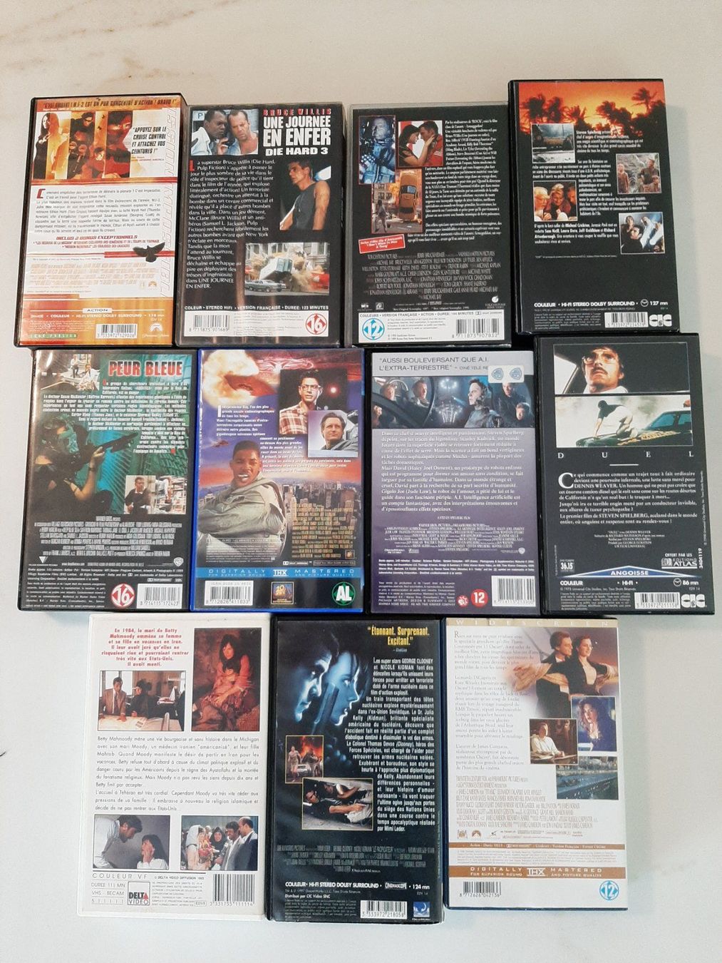 Tutti i VHS: Cassetes VHS James Bond, Action, Bandes dessinées.  Français – Usato da Tramelan venduto da bragamal 5