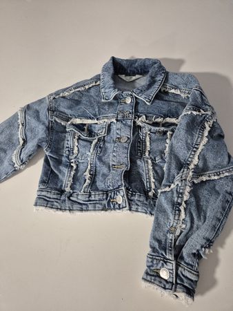 Coole Jeansjacke von H&M, Grösse 134, Top Zustand!