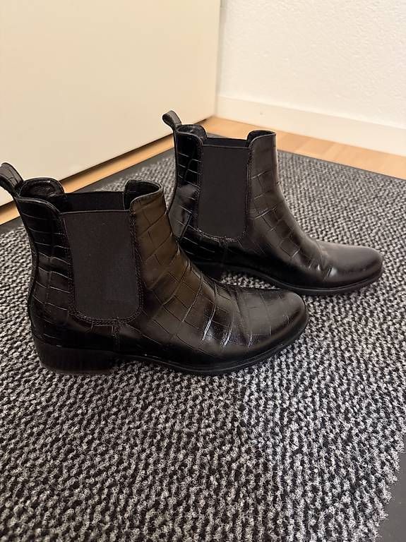 Scarpe da donna: Stiefeletten Gino Rossi (39) – Usato da Herisau venduto da Fashionata0609
