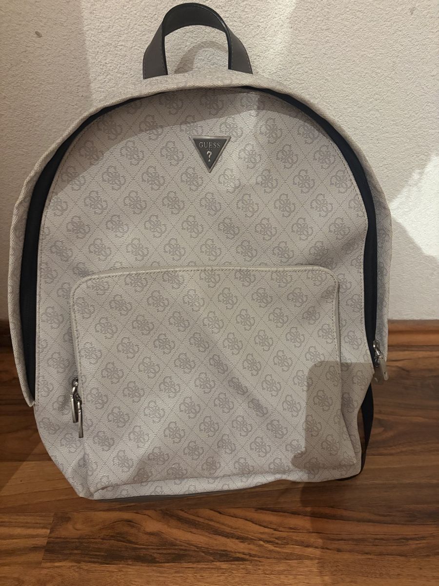 Guess Zaini: Guess Rucksack – Nuovo (secondo la descrizione) da Zunzgen venduto da ten_xl8h