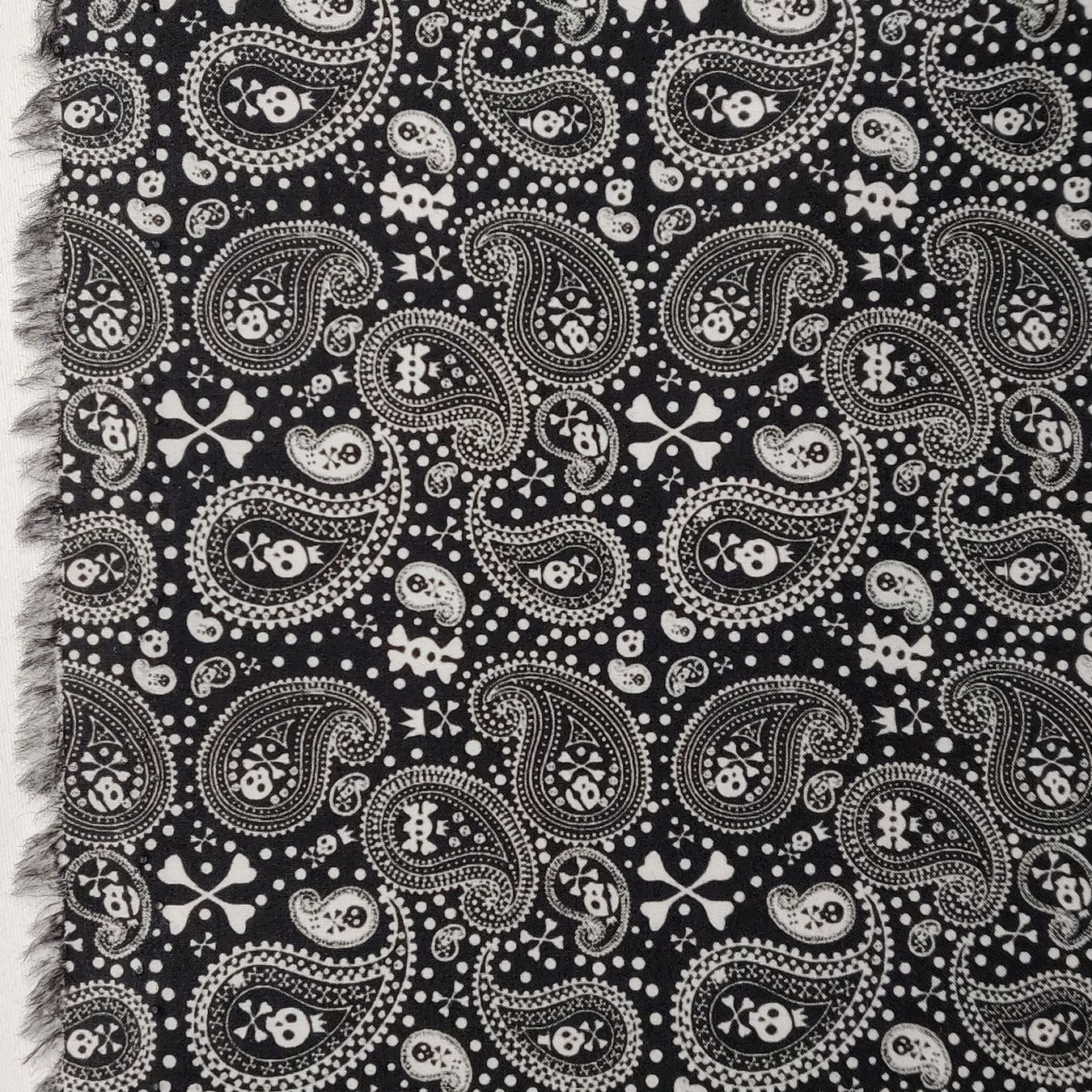 Tessuti: Ital. Designer Baumwolle Elastan 1.65x1.50m Paisley Skull – Nuovo (secondo la descrizione) da Lufingen venduto da Voyager7