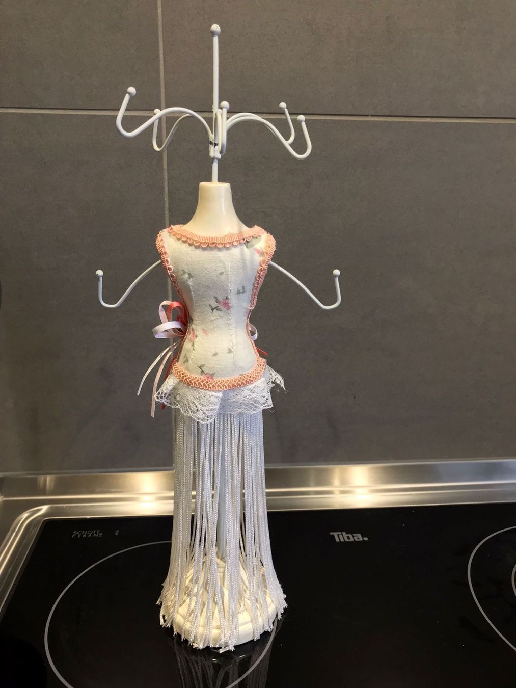 Bambole: Schmuck Halterung – Usato da Neunkirch venduto da autoscooter57 1