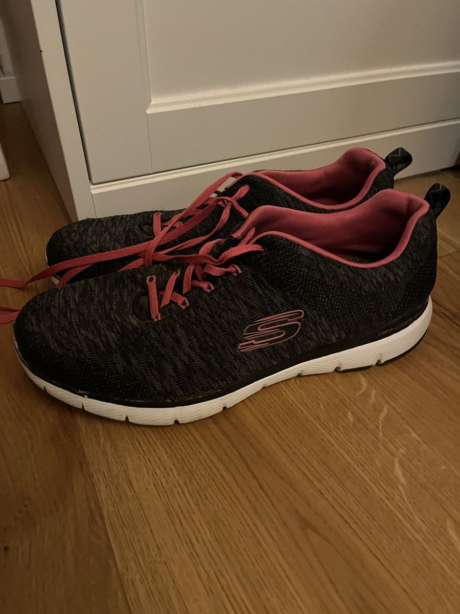 Skechers Scarpe da donna: Schöne Skechers Gr 41 – Usato da Rüdlingen venduto da Lichee