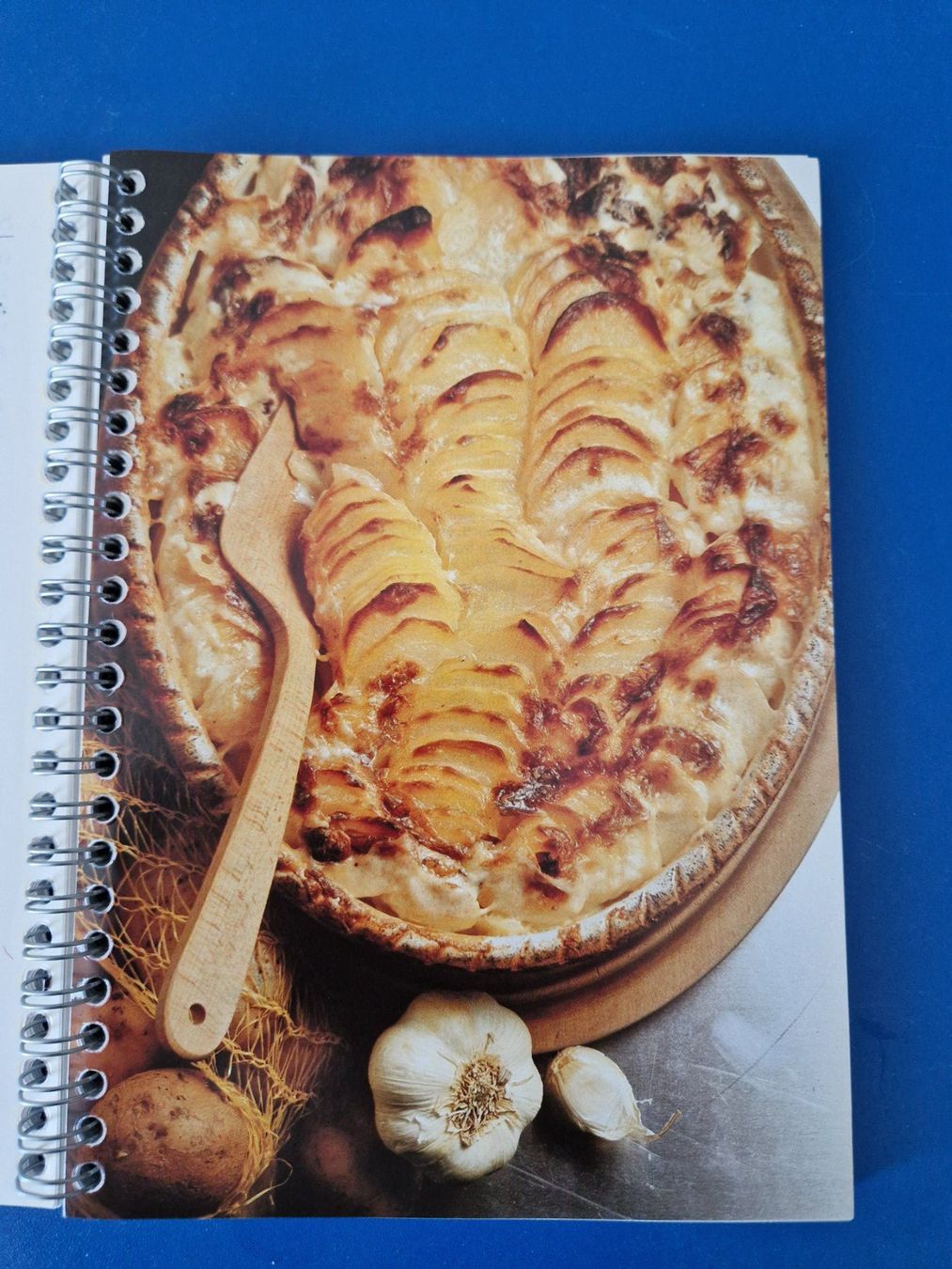Libri: Betty Bossi: Gratins Eintöpfe Soufflés Aufläufe – Usato da Münchenbuchsee venduto da Aare22 6