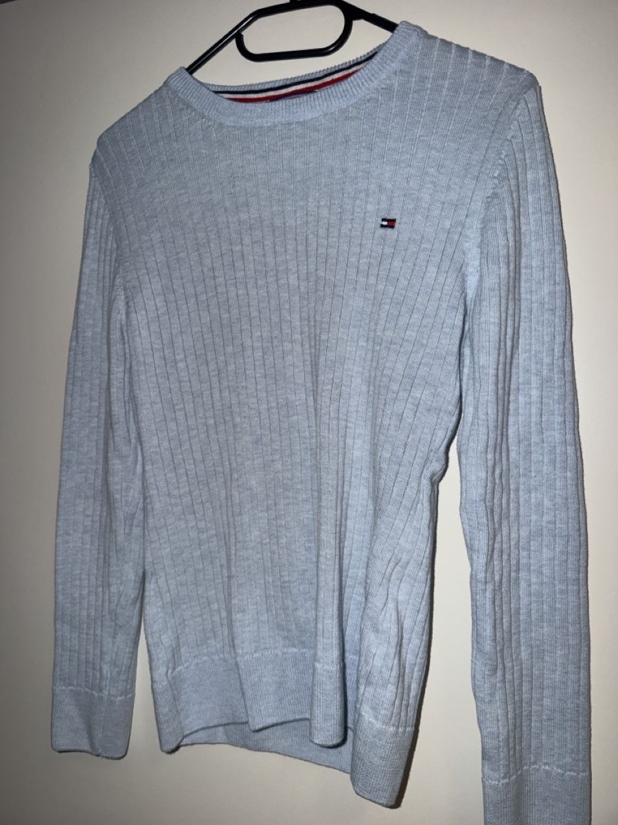 Tommy Hilfiger Maglioni & Felpe: Pullover Tommy Hilfiger hellblau  Grösse S- L – Usato da Wattwil venduto da betsar.13