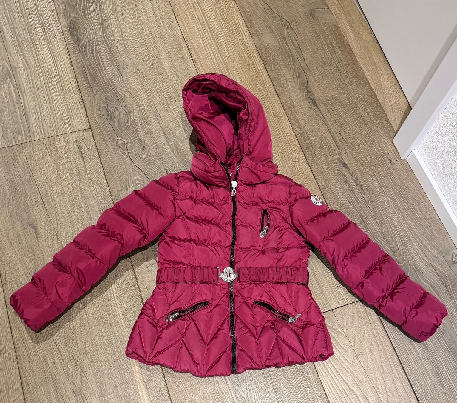 Moncler Giacche & Cappotti: Moncler hooded down jacket, 8j(130) – Usato da Conches venduto da edely83
