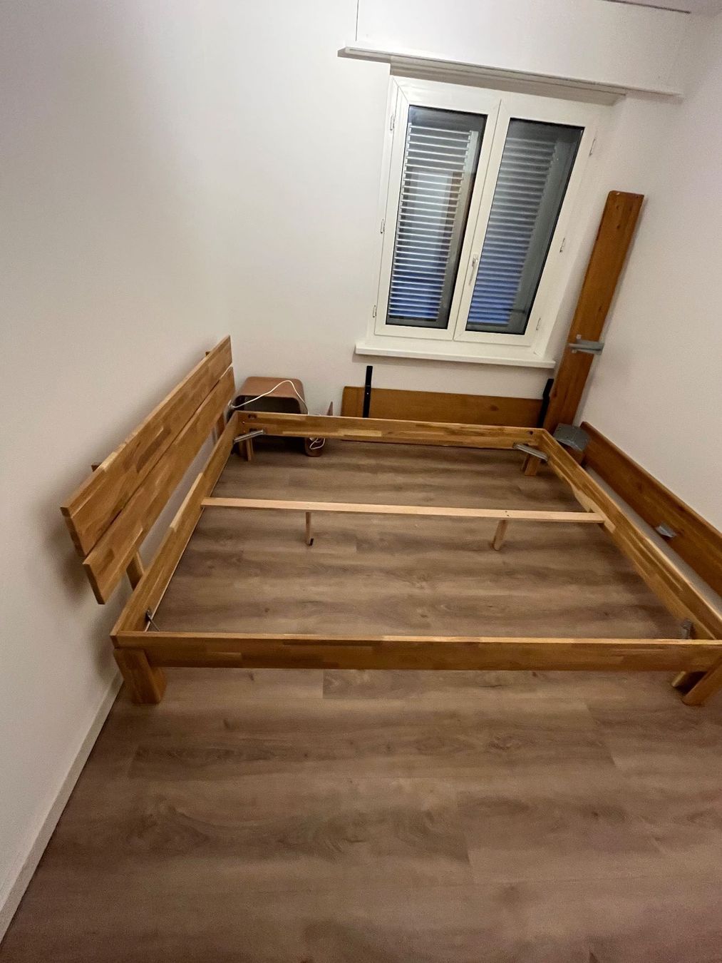 Lits: Bett Eiche mit Lattenrost – D'occasion à St.Gallen par Jack8053 1
