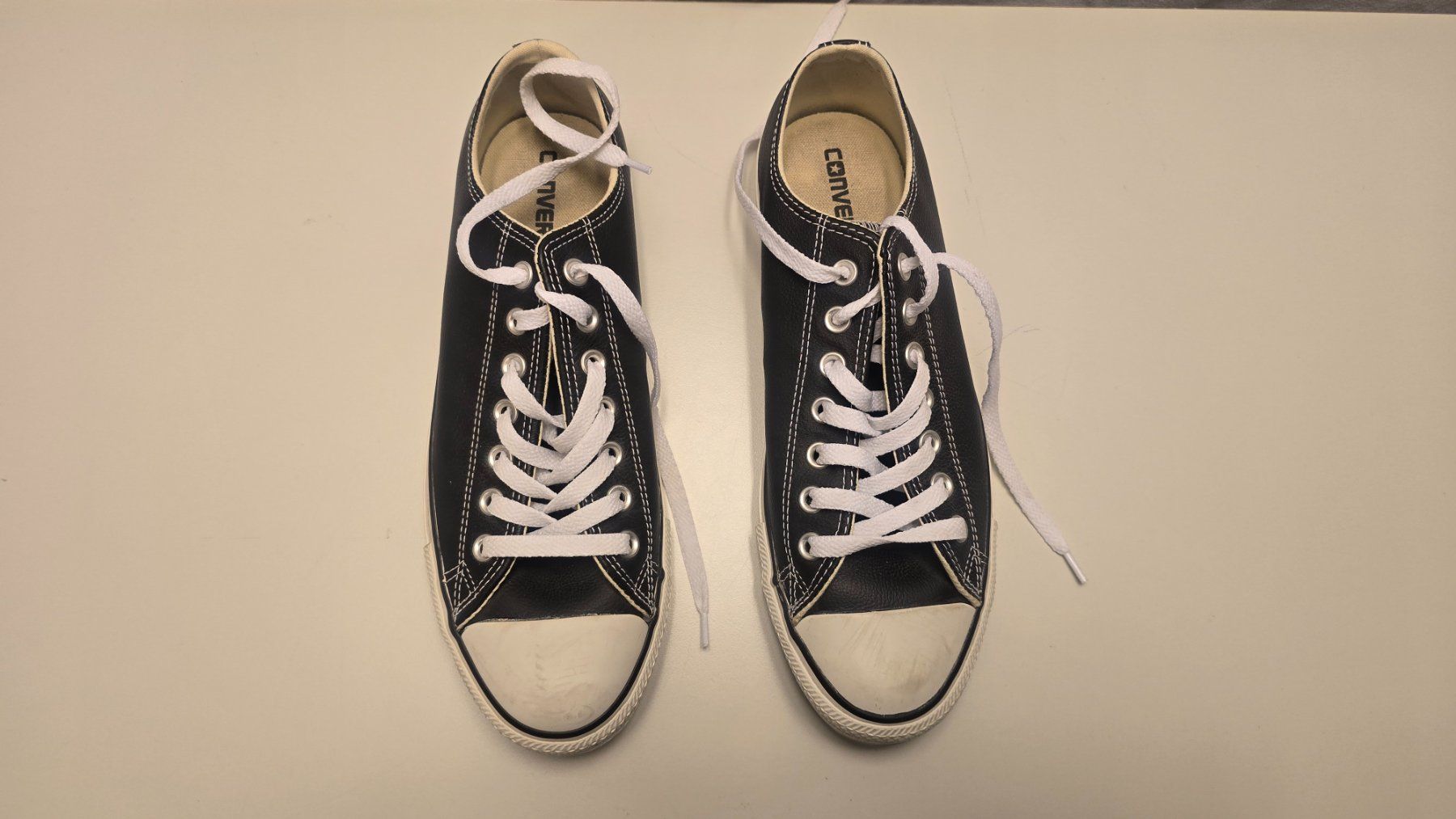 Converse Scarpe da uomo: Converse All Stars Sneaker, Gr. 44, Schwarz – Usato da Zürich venduto da Bobesfee 1